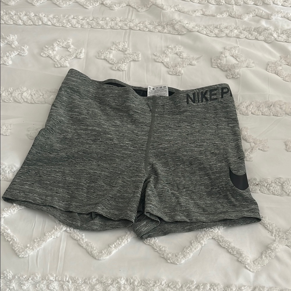 Women’s Green Nike Pro Shorts size Medium